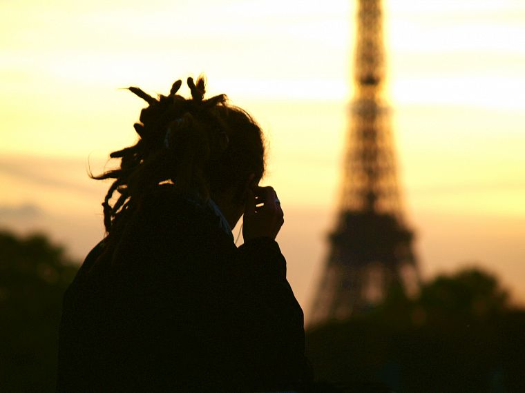 Eiffel Tower, Paris, silhouettes, hairstyle - desktop wallpaper