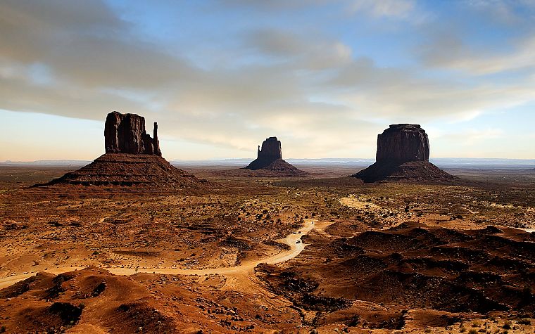 Monument Valley - desktop wallpaper