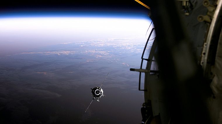 Earth, space station, shuttle - desktop wallpaper