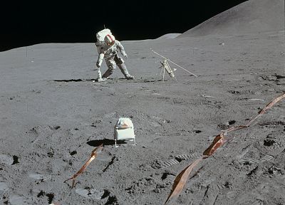 Moon, surface, astronauts - related desktop wallpaper