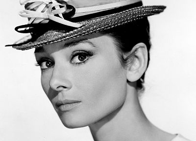 brunettes, women, Audrey Hepburn, legend, simple background - duplicate desktop wallpaper