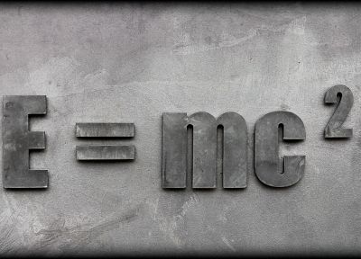 e = mc 2 - desktop wallpaper