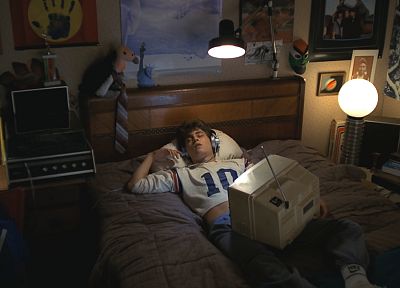 beds, tie, Nightmare on Elm Street, Johnny Depp, sleeping, bedroom, no life - related desktop wallpaper