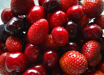 cherries, strawberries - desktop wallpaper