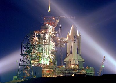 night, Space Shuttle, astronauts - desktop wallpaper