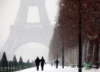 Eiffel Tower, Paris, winter - related desktop wallpaper