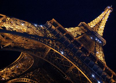 Eiffel Tower, Paris, France - random desktop wallpaper