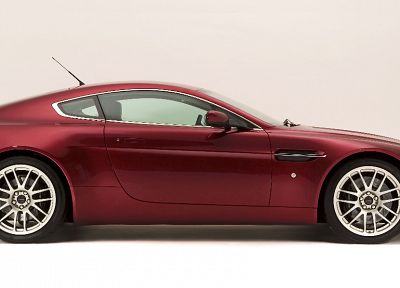 cars, Aston Martin, vehicles, tires, side view, Aston Martin V8 Vantage - desktop wallpaper