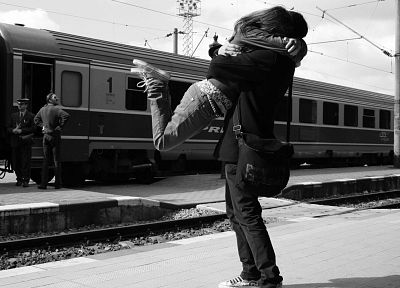 train stations, grayscale, monochrome, lovers, hugging - related desktop wallpaper