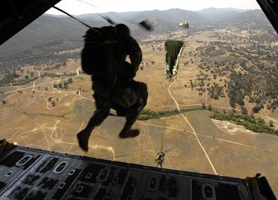 soldiers, Parachuting - random desktop wallpaper
