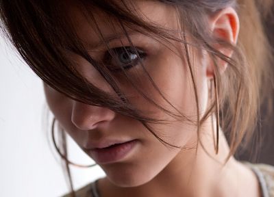 brunettes, women, models, Cameron Intima, earrings, faces - desktop wallpaper