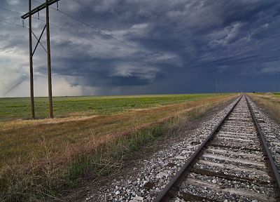 railroad tracks - random desktop wallpaper