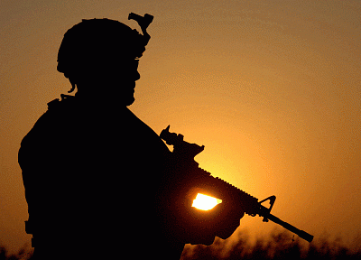sunset, rifles, soldiers - desktop wallpaper