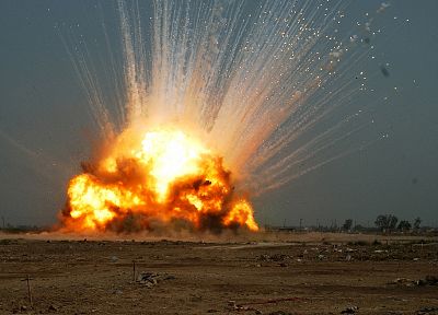 explosions - random desktop wallpaper