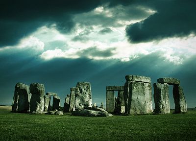 Stonehenge, HDR photography - desktop wallpaper