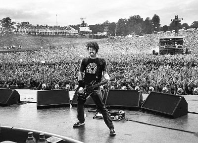 crowd, Foo Fighters, Dave Grohl, grayscale, concert, musicians, amplifiers, Danny Clinch - desktop wallpaper