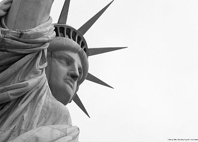 Statue of Liberty - duplicate desktop wallpaper