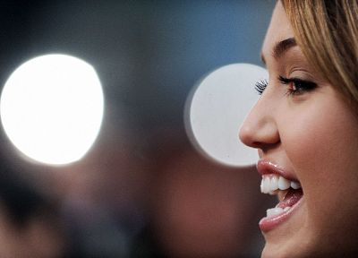 women, close-up, Miley Cyrus, celebrity, singers - duplicate desktop wallpaper
