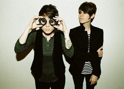 Tegan and Sara - random desktop wallpaper