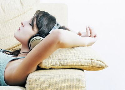 headphones, women - random desktop wallpaper