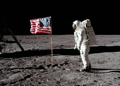 Moon, astronauts, American Flag, footprint - related desktop wallpaper
