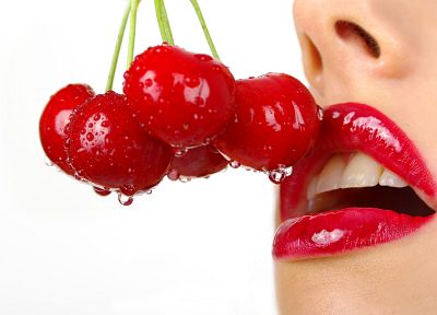 lips, cherries, water drops - duplicate desktop wallpaper
