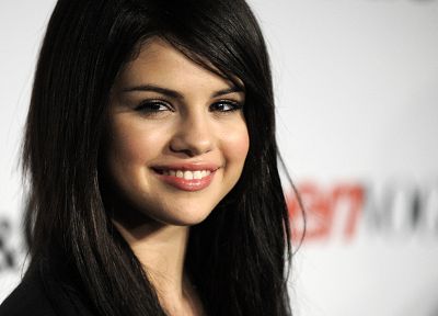Selena Gomez, celebrity, singers - random desktop wallpaper
