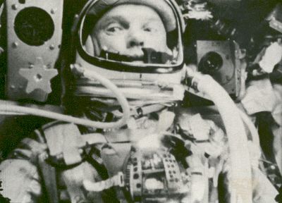 astronauts, Yuri Gagarin - desktop wallpaper