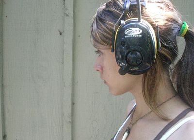 headphones, women - duplicate desktop wallpaper