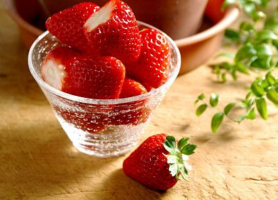 strawberries - related desktop wallpaper
