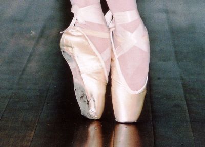 ballet shoes - desktop wallpaper