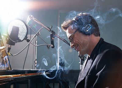 smoking, Robert Downey Jr, men with glasses - random desktop wallpaper
