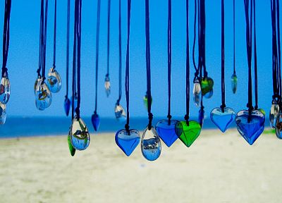 pendant, hearts, beaches - random desktop wallpaper
